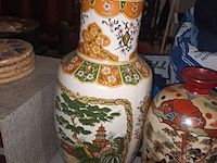 Lot 26 - vazen. 5 stuks - afbeelding 3 van  5