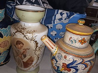 Lot 26 - vazen. 5 stuks - afbeelding 5 van  5