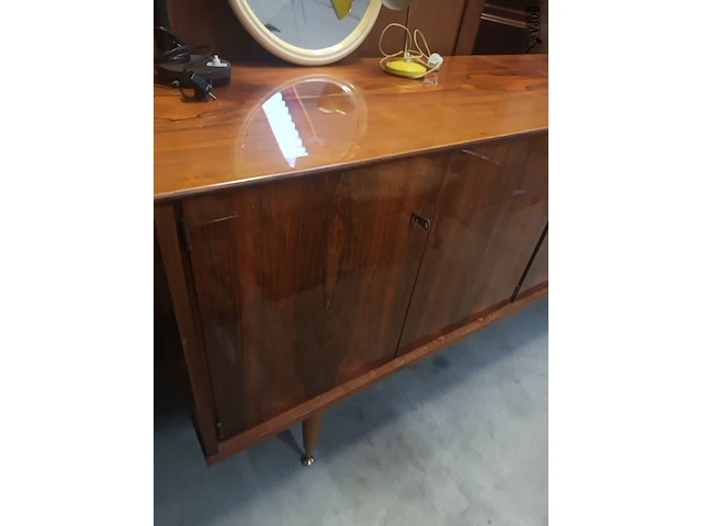 Lot 26 - vintage dressoir kast - afbeelding 2 van  6