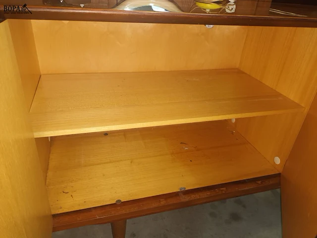 Lot 26 - vintage dressoir kast - afbeelding 3 van  6