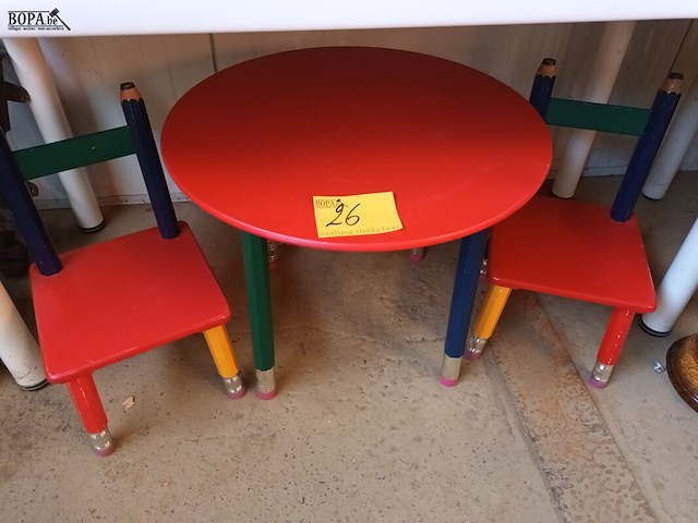 Lot 26 - vintage houten kindermeubelset - afbeelding 1 van  5