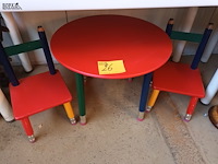 Lot 26 - vintage houten kindermeubelset