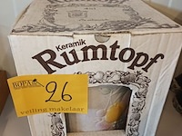 Lot 26 - vintage keramiek rumtopf