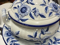 Lot 26 - vintage keramieken soepterrine met schotel - afbeelding 2 van  5