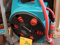 Lot 260 - gardena tuinslang op haspel - afbeelding 1 van  3