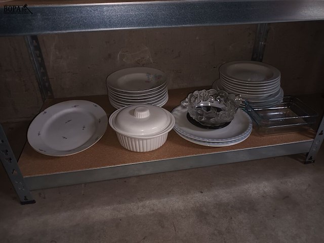Lot 260 - keukenmateriaal en huisraad - afbeelding 5 van  5