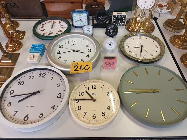 Lot 260 - klokken. 15 stuks - afbeelding 1 van  5