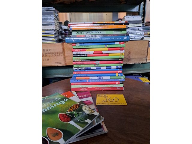 Lot 260 - lot kookboeken (wereldkeuken) - - afbeelding 1 van  2