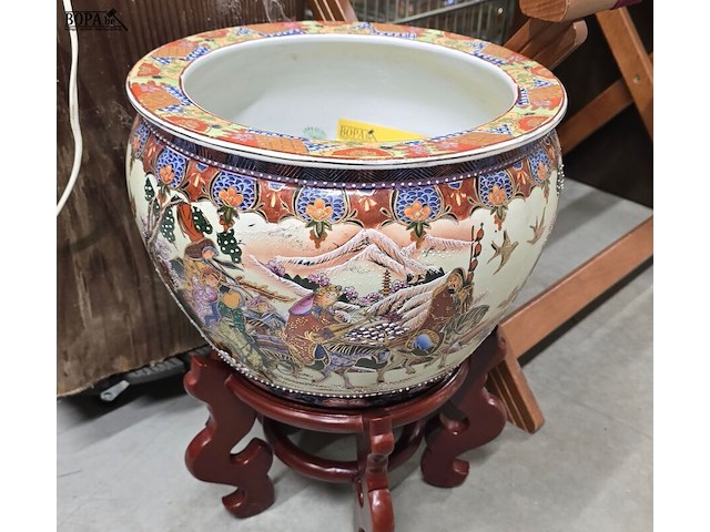 Lot 260 - satsuma stijl porseleinen vissenkom - afbeelding 1 van  6