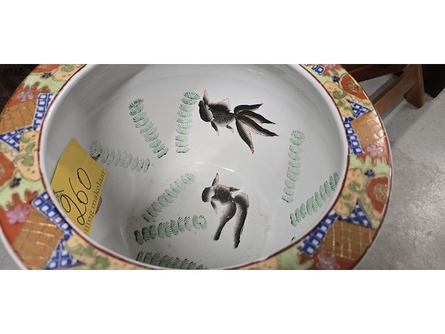 Lot 260 - satsuma stijl porseleinen vissenkom - afbeelding 5 van  6