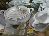 Lot 260 - vintage servies bavaria germany met bloemenmotief -20-delig - afbeelding 6 van  6