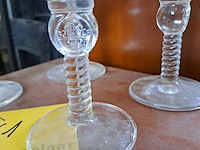 Lot 261 - antieken leffe royal glazen - afbeelding 2 van  2