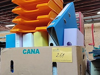 Lot 261 - bureauartikelen: organisor, mappen,… - afbeelding 1 van  1