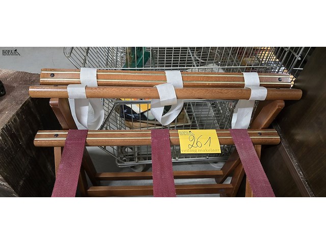 Lot 261 - houten bagagerek 2 stuks - afbeelding 3 van  3