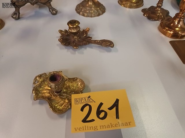 Lot 261 - kandelaars in koper. 14 stuks - afbeelding 2 van  5