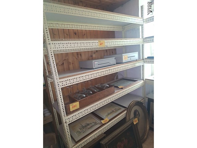 Lot 261 - metalen rek - afbeelding 1 van  1