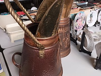 Lot 262 - koperen kolenemmer. 2 stuks - afbeelding 2 van  5