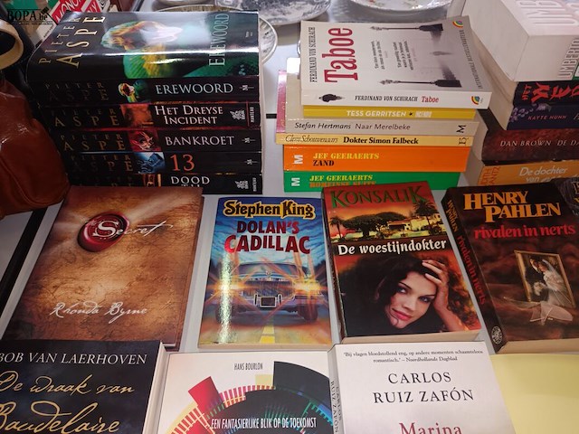 Lot 262 - romans en leesboeken. 33 stuks - afbeelding 2 van  4