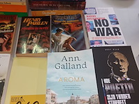 Lot 262 - romans en leesboeken. 33 stuks - afbeelding 3 van  4