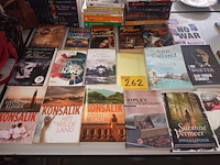 Lot 262 - romans en leesboeken. 33 stuks - afbeelding 4 van  4