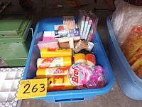 Lot 263 - huisraad en poetsmateriaal - afbeelding 3 van  4