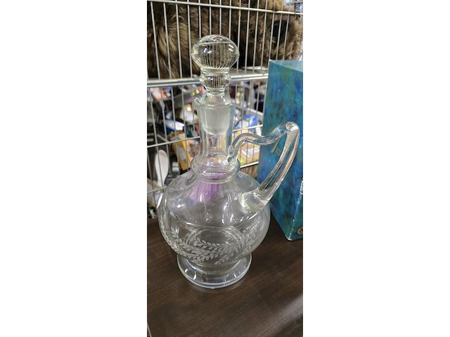 Lot 263 - vazen en karaffen 4 stuks - afbeelding 5 van  5