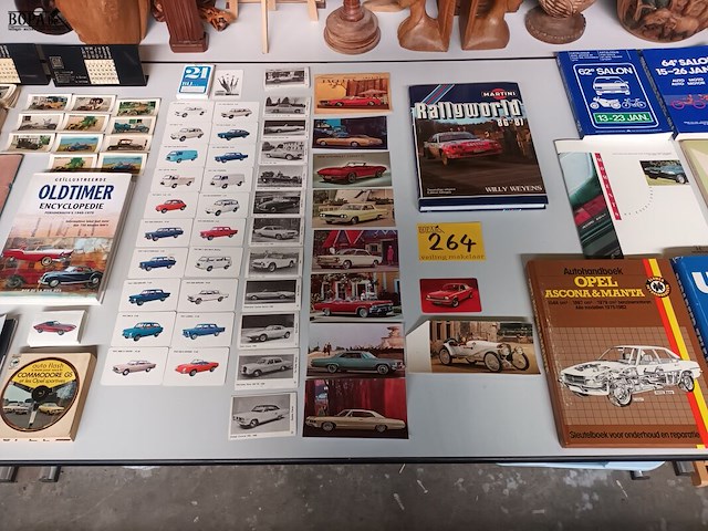 Lot 264 - automemorabilia boeken en prenten. 60 stuks - afbeelding 1 van  7