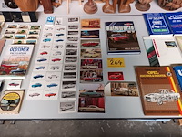 Lot 264 - automemorabilia boeken en prenten. 60 stuks