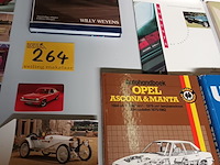 Lot 264 - automemorabilia boeken en prenten. 60 stuks - afbeelding 6 van  7