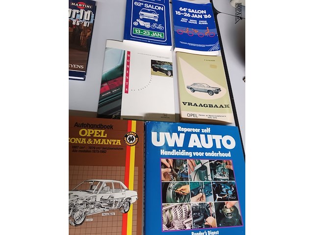 Lot 264 - automemorabilia boeken en prenten. 60 stuks - afbeelding 7 van  7