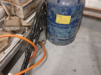 Lot 264 - gasbrander met gasfles - afbeelding 1 van  3
