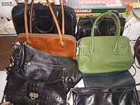 Lot 264 - handtassen, handschoenen en dassen. 35 stuks - afbeelding 6 van  6