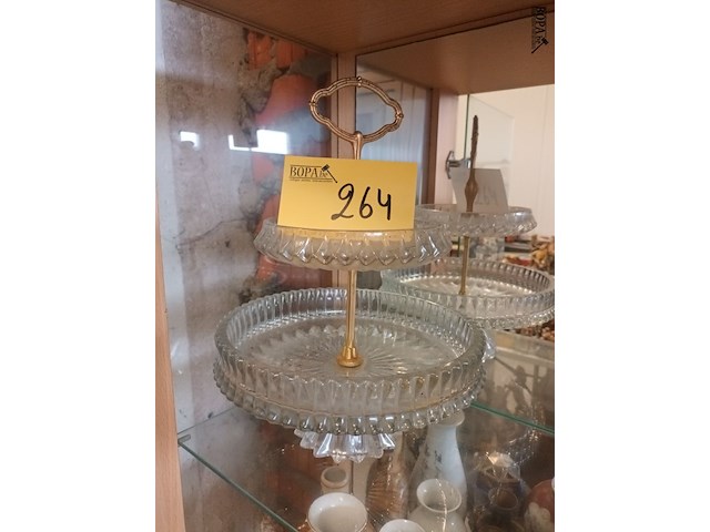 Lot 264 - koekjes schaal in glas en messing - afbeelding 1 van  4