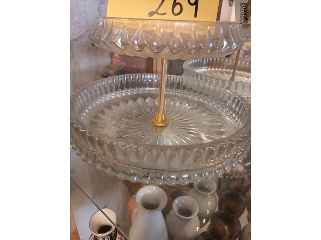 Lot 264 - koekjes schaal in glas en messing - afbeelding 3 van  4