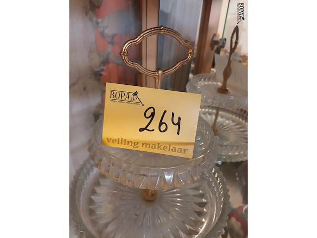 Lot 264 - koekjes schaal in glas en messing - afbeelding 4 van  4