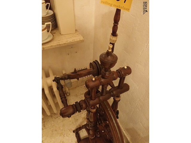 Lot 264 - spinnewiel - afbeelding 3 van  4