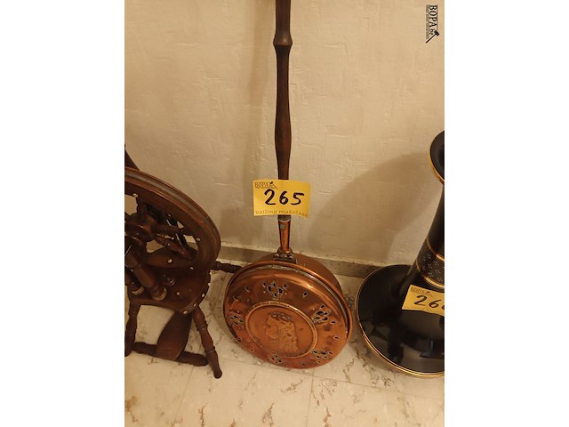 Lot 265 - bedpan in koper - afbeelding 1 van  3