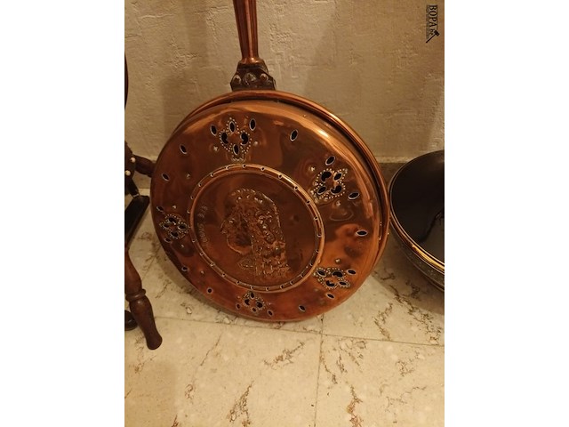 Lot 265 - bedpan in koper - afbeelding 2 van  3