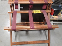 Lot 265 - houten bagagerek 2 stuks - afbeelding 1 van  3