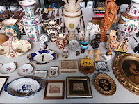 Lot 266 - beelden, vazen en decoratie. 45 stuks