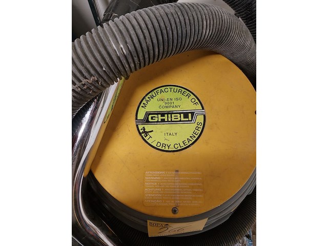 Lot 266 - industriele stofzuiger ghibli - afbeelding 2 van  2