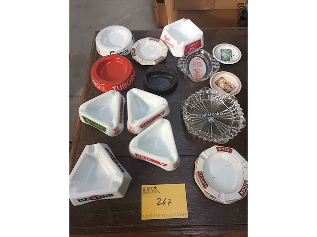 Lot 267 - asbakken. 15 stuks - afbeelding 1 van  5