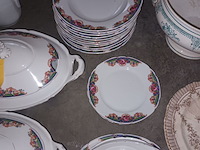 Lot 267 - brocante servies. 38 stuks - afbeelding 5 van  5