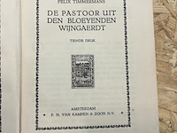 Lot 267 - felix timmermans waaronder pijp en toebak en zie eerste druk - afbeelding 18 van  19