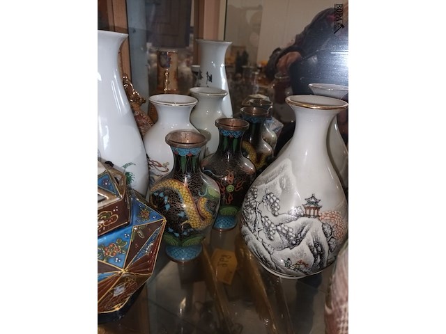 Lot 267 - oosterse vaasjes. 15 stuks - afbeelding 3 van  5