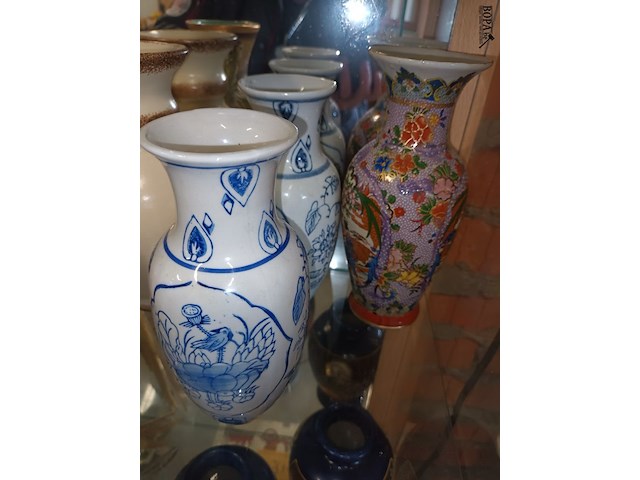 Lot 267 - oosterse vaasjes. 15 stuks - afbeelding 5 van  5