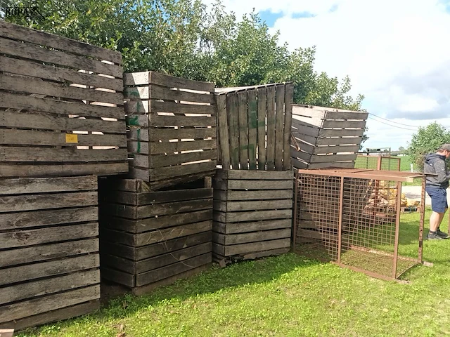 Lot 268 - lege houten kisten. 11 stuks - afbeelding 2 van  2