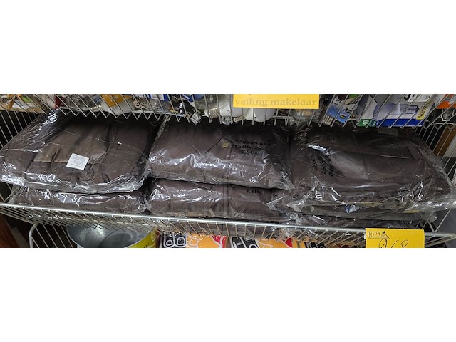 Lot 268 - lot dames jassen maat 50/52 ong 12 stuks - afbeelding 1 van  3