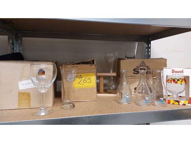 Lot 269 - lot glazen, leffe, tuborg…. - afbeelding 1 van  3