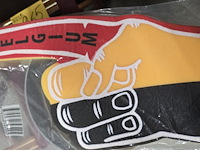 Lot 269 - supporters duimen rode duivels en ijsemmer - afbeelding 3 van  3